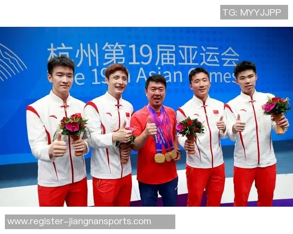 赛后复盘杭州羽毛球队与南京羽毛球队的状态分析与表现对比 赛后复盘杭州羽毛球队与南京羽毛球队的状态分析与表现对比