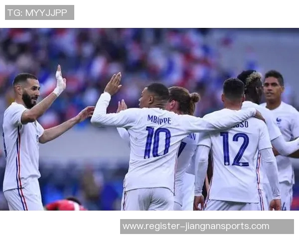 运动最新数据深入解析重庆足球队球员个人能力差异与战术适应性分析 运动最新数据深入解析重庆足球队球员个人能力差异与战术适应性分析